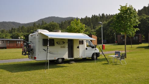 2-seater LMC semi-integrated from 2004
