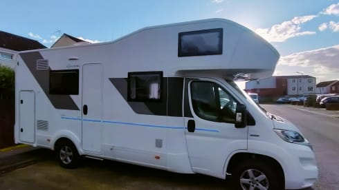 Alcôve Adria Mobil 7 couchages à partir de 2022