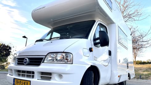 Nita – Small Super Cozy Motorhome