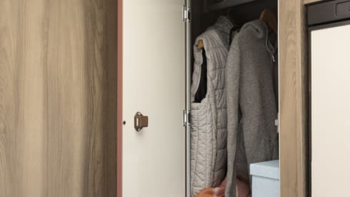 Hamish – New 2025 Compact 4 berth off-grid ready Motorhome
