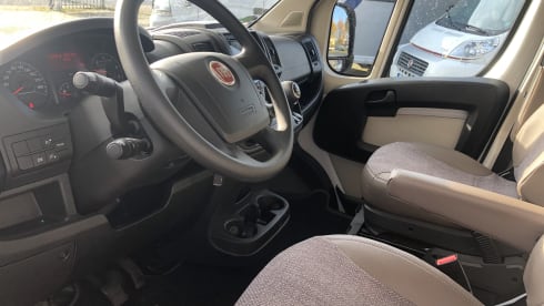 Kuifje – Top motorhome 6 persons