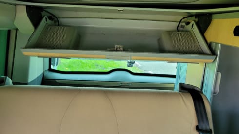 Silver – VW T5 for the ultimate road trip!