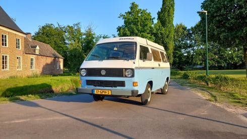 Stitch – Retro 5p Volkswagen Westfalia campervan from 1982 Stitch