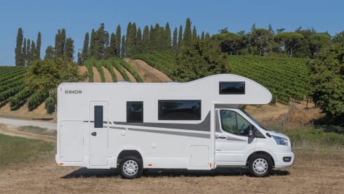 Kilig 9 – 2024 Rimor Kilig 9, 6 Berth Motorhome with Optional Garage
