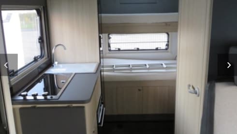 Perfect family motorhome  – 7 berth Sun Living alcove from 2021
