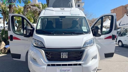 Peripericampers – Horus the van that makes you happy..