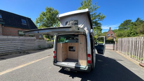 Achterkamp – Ford Nugget Camper