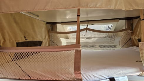 Benimar Cocoon – Beautiful, luxurious 4/5 pers Camper with bicycle carrier