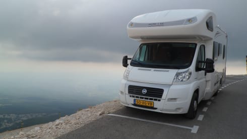 Spacious and complete camper for a nice price