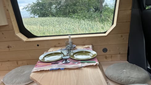 ONA – 2-seater Volkswagen bus from 2011