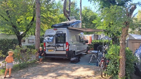Camping-car Sunlight Cliff 600 RT pour 4 personnes à partir de 2025