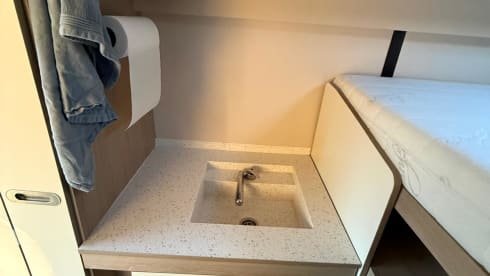 AmorA Campervan 6.0 meters for 2 persons with length beds