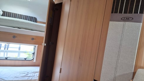 Huisje op wielen om mee op avontuur te gaan! – Schönes Familienwohnmobil