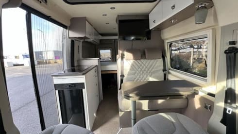 Compacte 4p Bürstner buscamper 2021