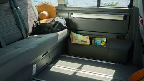 BLINKIE  – VOLKSWAGEN - CALIFORNIA BEACH 2021