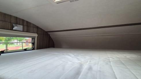 Family camper with 3-person bunk bed (6 persons)