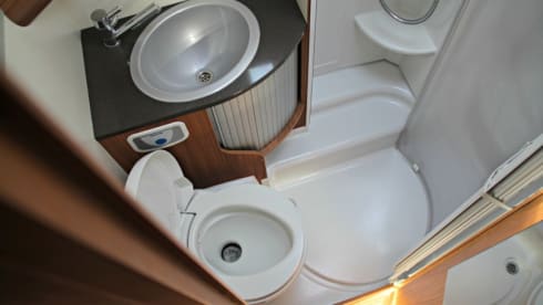 Spacious Luxury Family camper 5 people