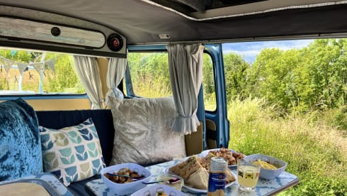 Retro Rentals Henley – 1984 Retro Volkswagen T25 - Little Betty Blue. (Newly Restored)