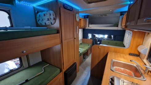 GianCarlo – Campervan rental for 6 people