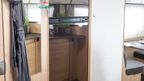 FAMILY – 6P Sunlight Alcove from 2021
