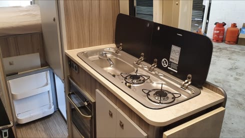 RENTACAMPA  – 2 BERTH FULLY SELF CONTAINED CAMPERVAN WITH TOILET AND SHOWER 