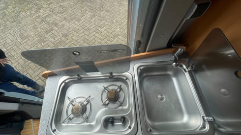 Pössl 2 win luxury bus e bike carrier