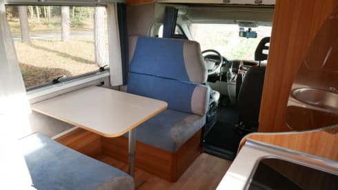6-person family camper, alcove, Joint Euroliner