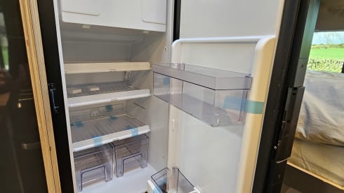 Beresford – 2 berth Mercedes-Benz campervan