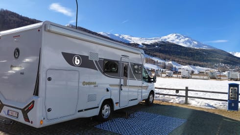 Benimar 444 V1 cocoon – 4p Benimar semi-integrated uit 2025