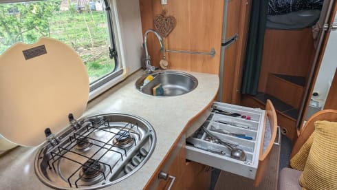 5p Hymer alcove from 2005