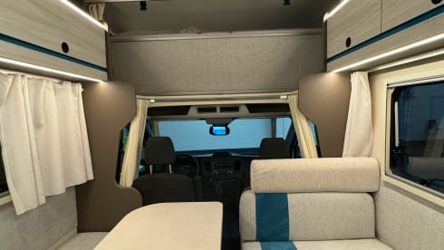 Rimor alcove 7p from 2020, 6 permanent sleeping places