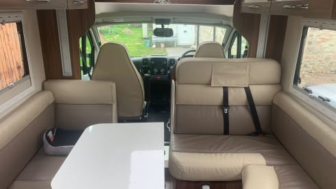 Ourbee – Luxury 6 berth Roller 707 Motorhome ***INSURANCE INCLUDED***