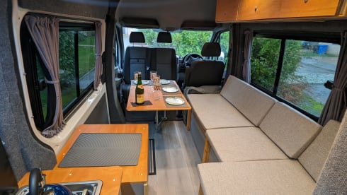 Van Blanc – Incredibly flexible and spacious VW Crafter LWB