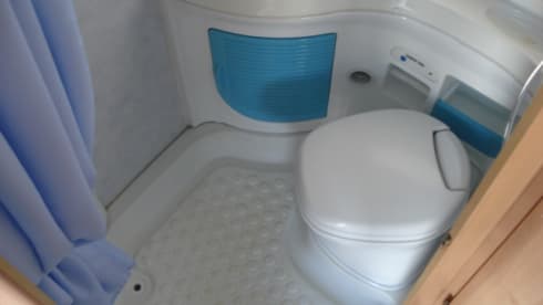 Mel – 5 berth Fiat Family Motorhome  6 seats with belts