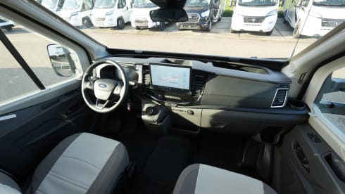 The Floof – 4p Benimar semi-integrated uit 2024