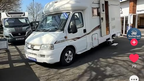 Pod  – 2 berth under 7m - end washroom - lots of storage 