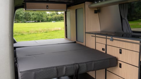 Yellow Submarine – Bus camper VW T5 Extended - Just like a car