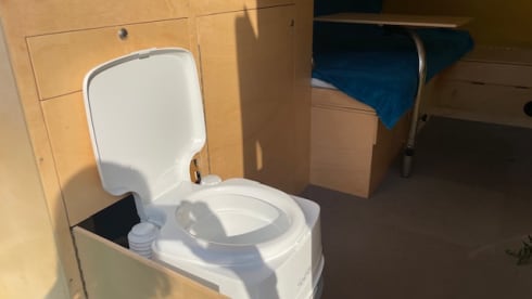 Billy – 2p Mercedes-Benz campervan from 2001