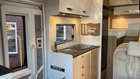 Vrijheid 3 – Very luxurious Bürstner T690 Length beds + lifting bed 2023