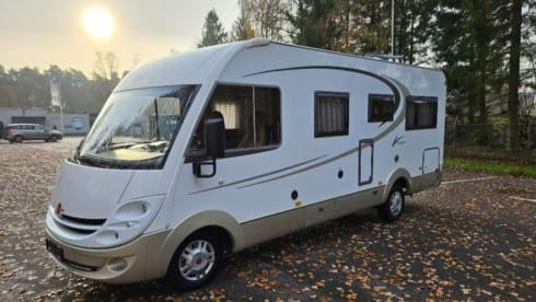 4p Bürstner integral camper from 2009
