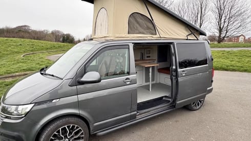 Dream chaser  – Autobus Ford a 6 posti letto del 2007
