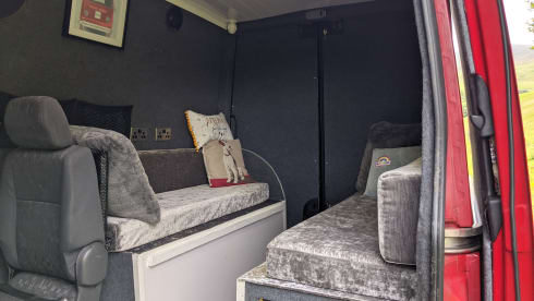 Vinny – Mercedes Sprinter mwb Hochdach