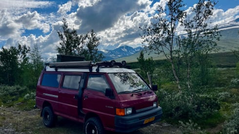 4x4 offered Mitsubishi Delica 