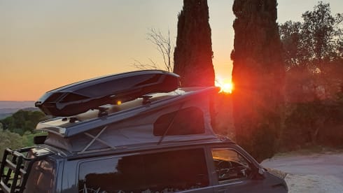 TMC – Immaculate VW T6.1 Camper – Luxury Spec, Sleeps 4, Off-Grid