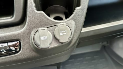 Adria Compact DL automatic 3p from 2024