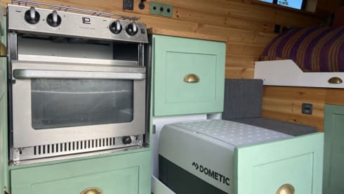 Bert – 2 Berth Transit Stealth Van, Cosy, Homely, Great Value