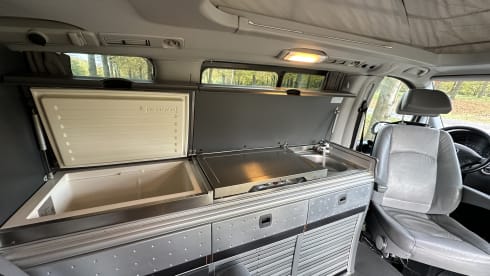 Mercedes-Benz Marco Polo 4 persons