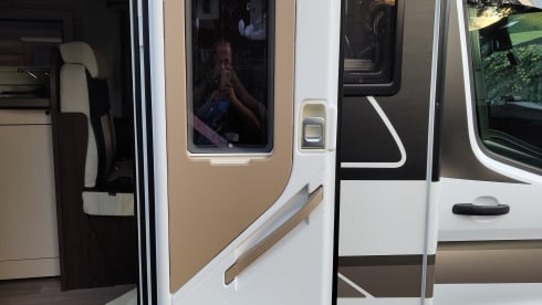 The Great White – 4p Benimar semi-integrated uit 2020