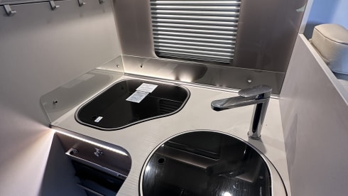 4 berth Luxury RV Motorhome