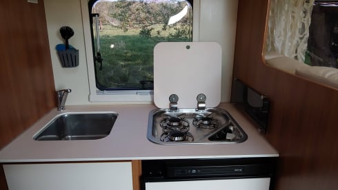 spacious 6 person family camper
